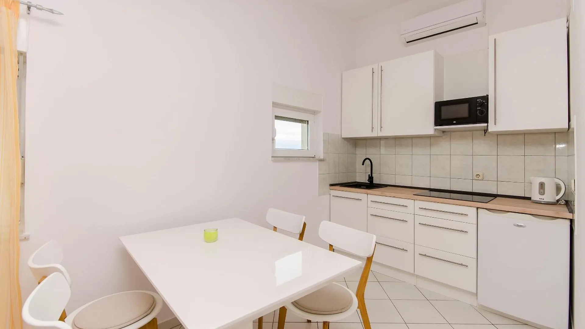 Apartments Ivan Vir