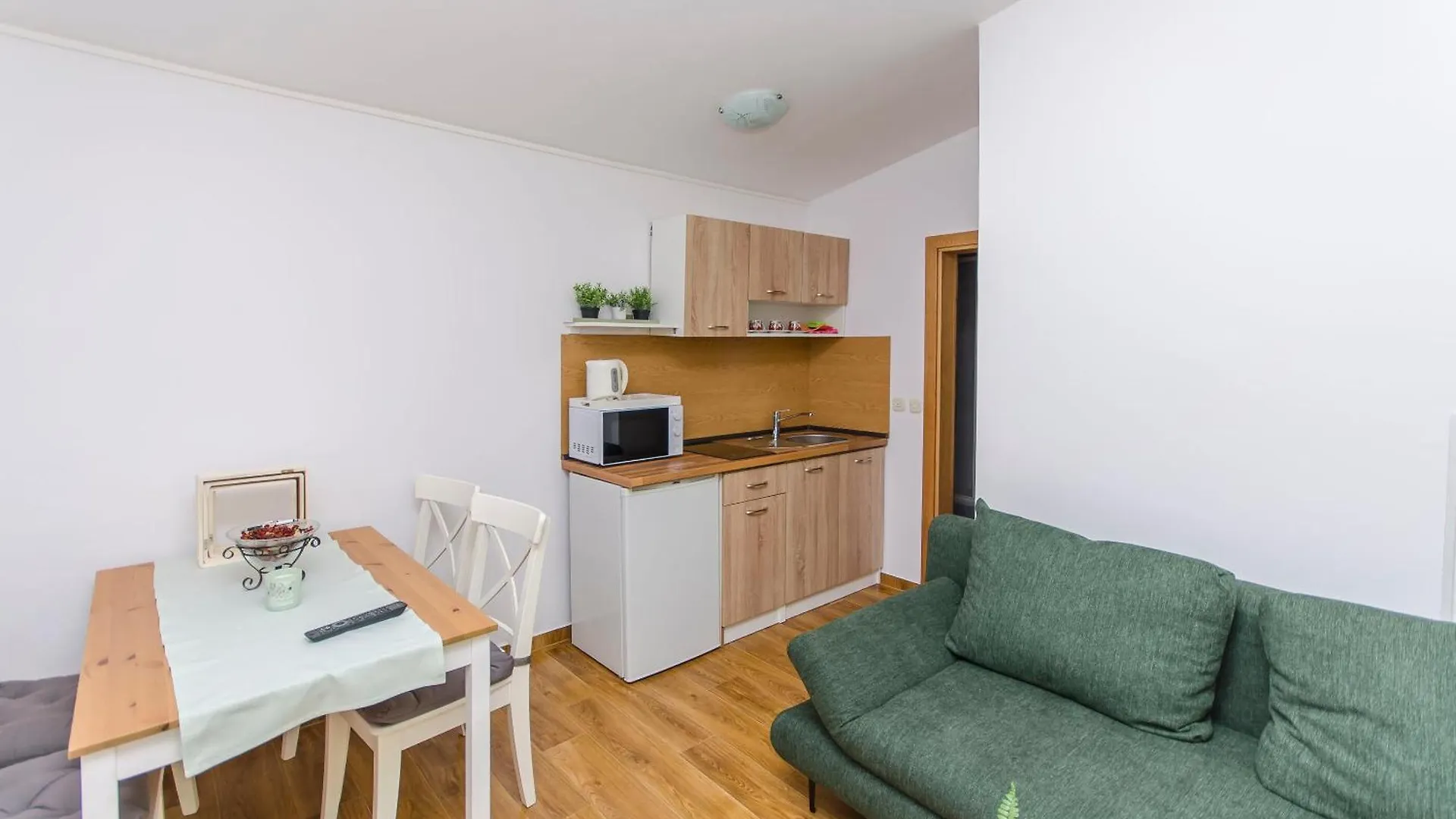 Apartments Ivan Vir